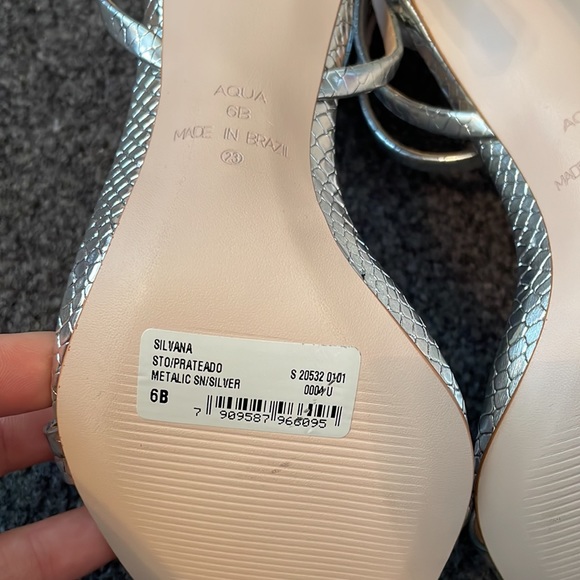 Aqua Silvana silver python embossed heels size 6 - Picture 9 of 10